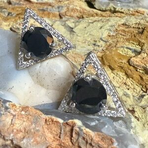 6.5 ct soild Silver with Black & clear natural diamonds. Triangle Earrings! NEW